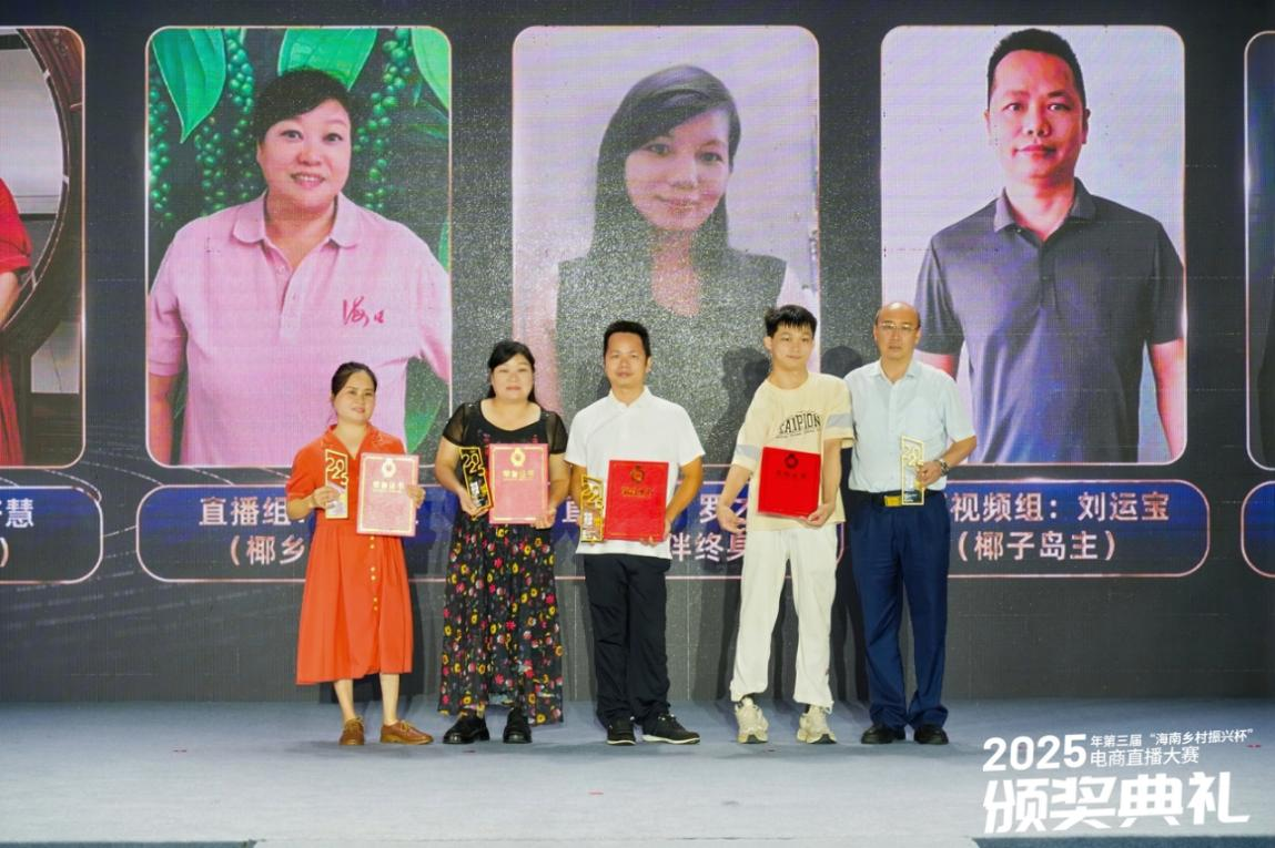 图片为活动现场图片